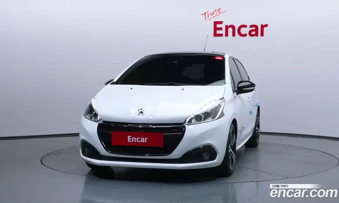 Peugeot 208 2018 1.6 гидро в Москве, фото 3