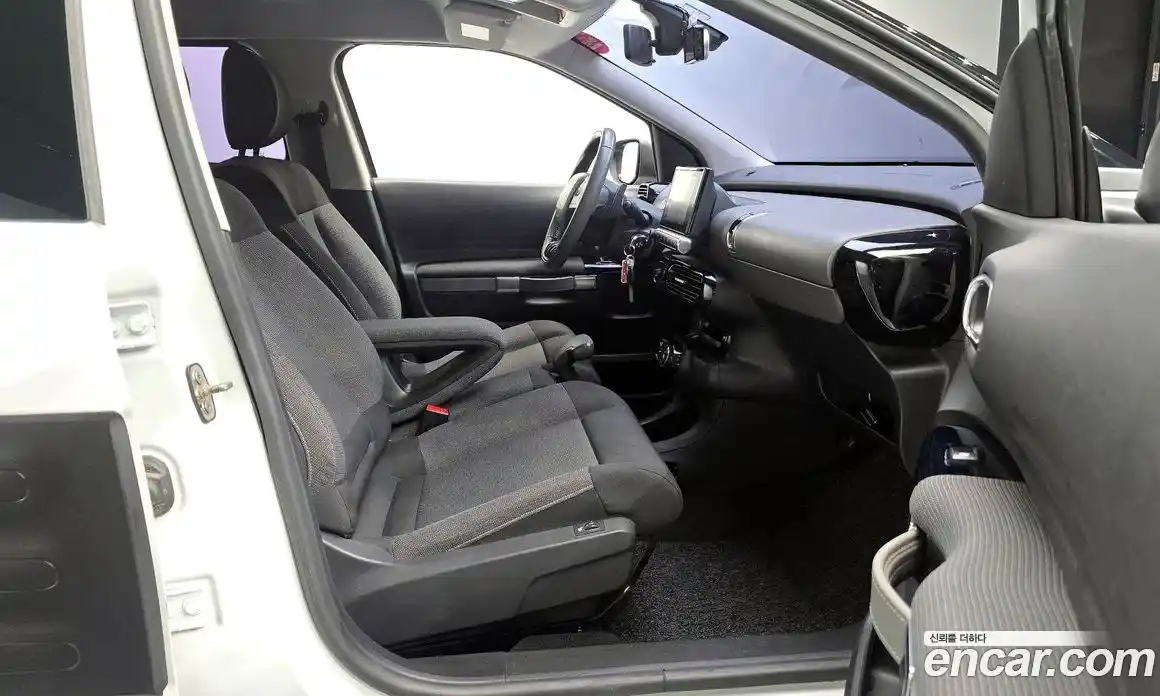 Citroen C4 Cactus 2018 1.6 гидро в Москве № 1626099, фото 16