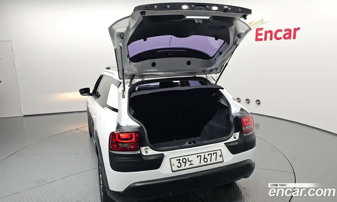 Citroen C4 Cactus 2018 1.6 гидро в Москве № 1626099, фото 26