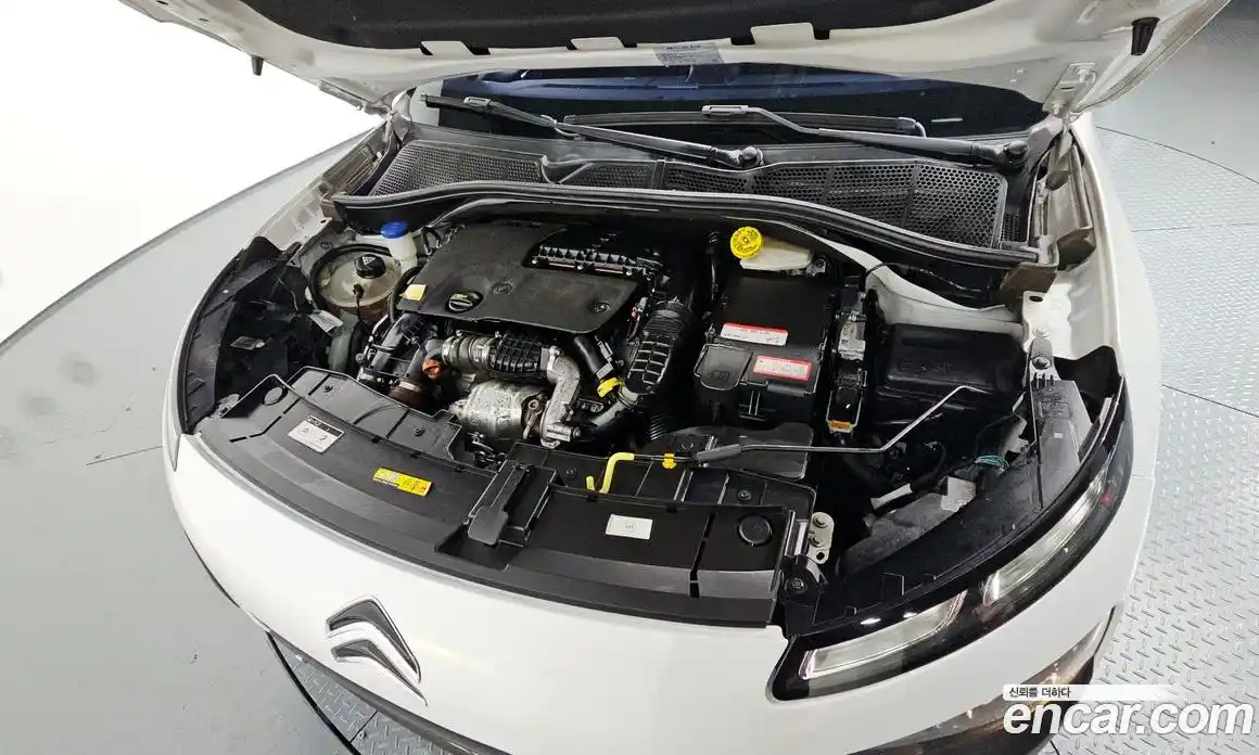 Citroen C4 Cactus 2018 1.6 гидро в Москве № 1626099, фото 6