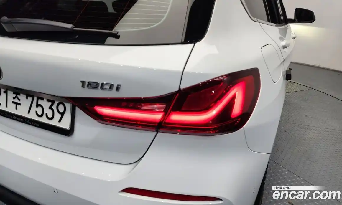 BMW 1-Series 2024 2.0 гидро в Москве № 1689518, фото 9