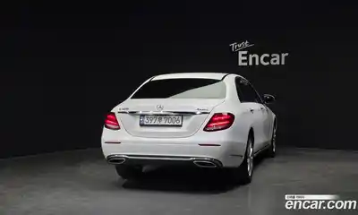 Mercedes-Benz E-Class 2019 2.0 гидро в Москве № 1690415, миниатюра 4
