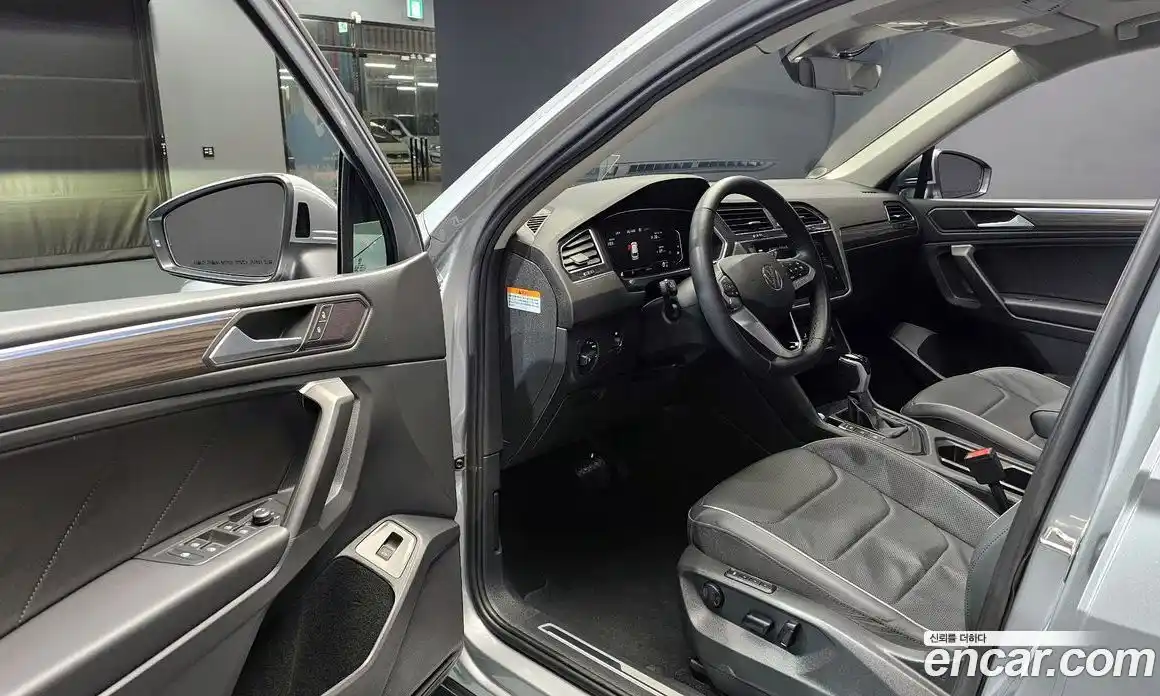 Volkswagen Tiguan 2022 2.0 гидро в Москве № 1765030, фото 13