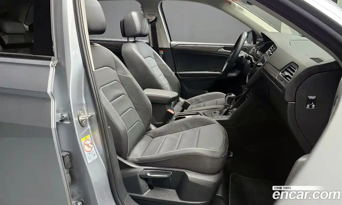 Volkswagen Tiguan 2022 2.0 гидро в Москве № 1765030, фото 16