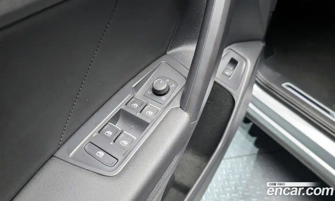 Volkswagen Tiguan 2022 2.0 гидро в Москве № 1765030, фото 31