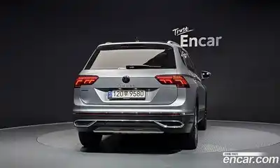 Volkswagen Tiguan 2022 2.0 гидро в Москве № 1765030, миниатюра 4