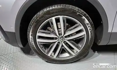 Volkswagen Tiguan 2022 2.0 гидро в Москве № 1765030, миниатюра 5