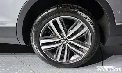 Volkswagen Tiguan 2022 2.0 гидро в Москве № 1765030, миниатюра 7