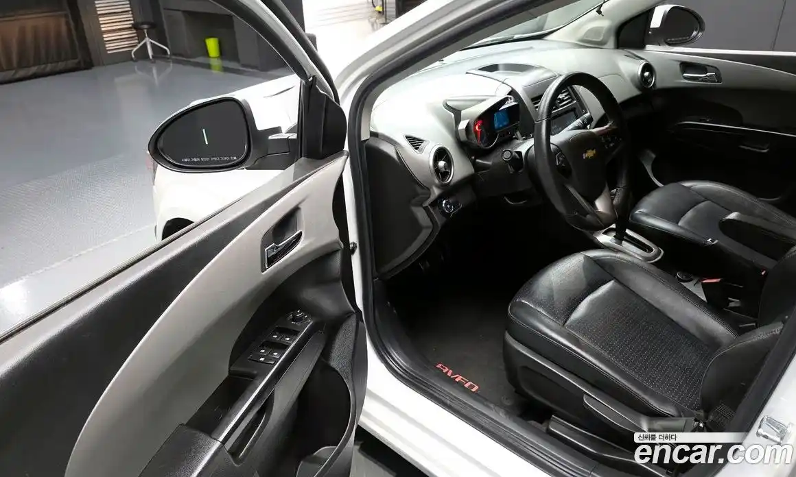 Chevrolet Aveo 2015 1.4 гидро в Москве № 1833943, фото 13