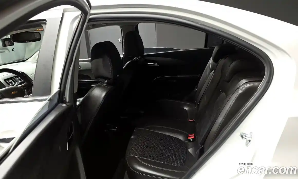 Chevrolet Aveo 2015 1.4 гидро в Москве № 1833943, фото 16