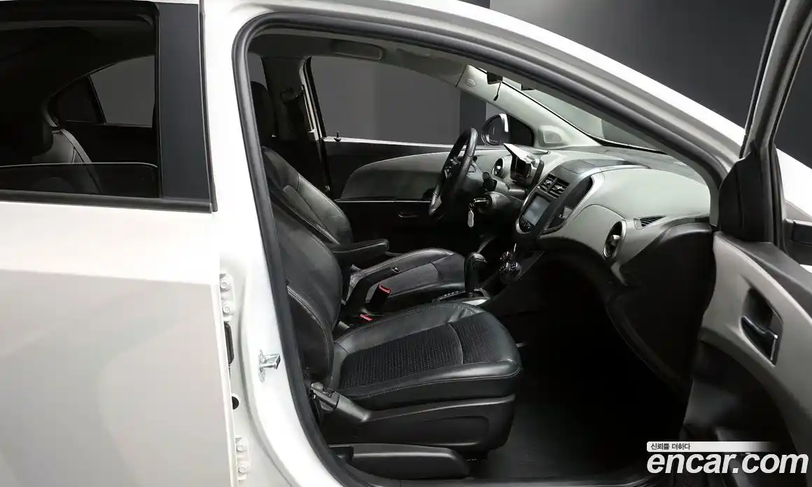 Chevrolet Aveo 2015 1.4 гидро в Москве № 1833943, фото 18