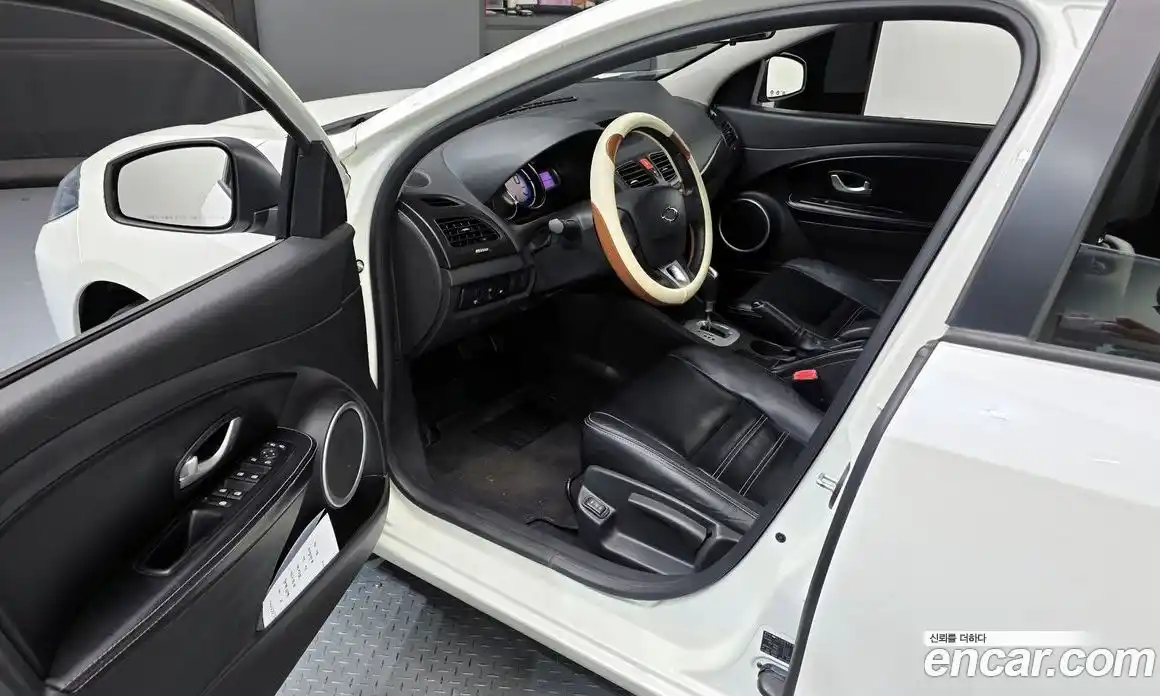 Renault SM3 2014 1.6 гидро в Москве № 1834878, фото 13