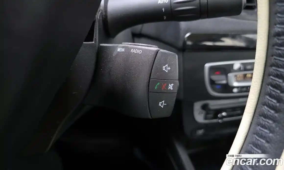 Renault SM3 2014 1.6 гидро в Москве № 1834878, фото 23