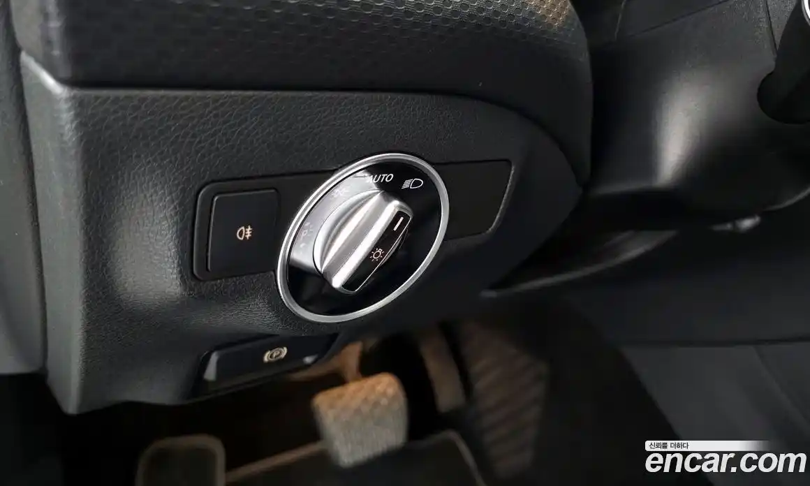 Mercedes-Benz A-Class 2017 1.6 гидро в Москве № 1835844, фото 24