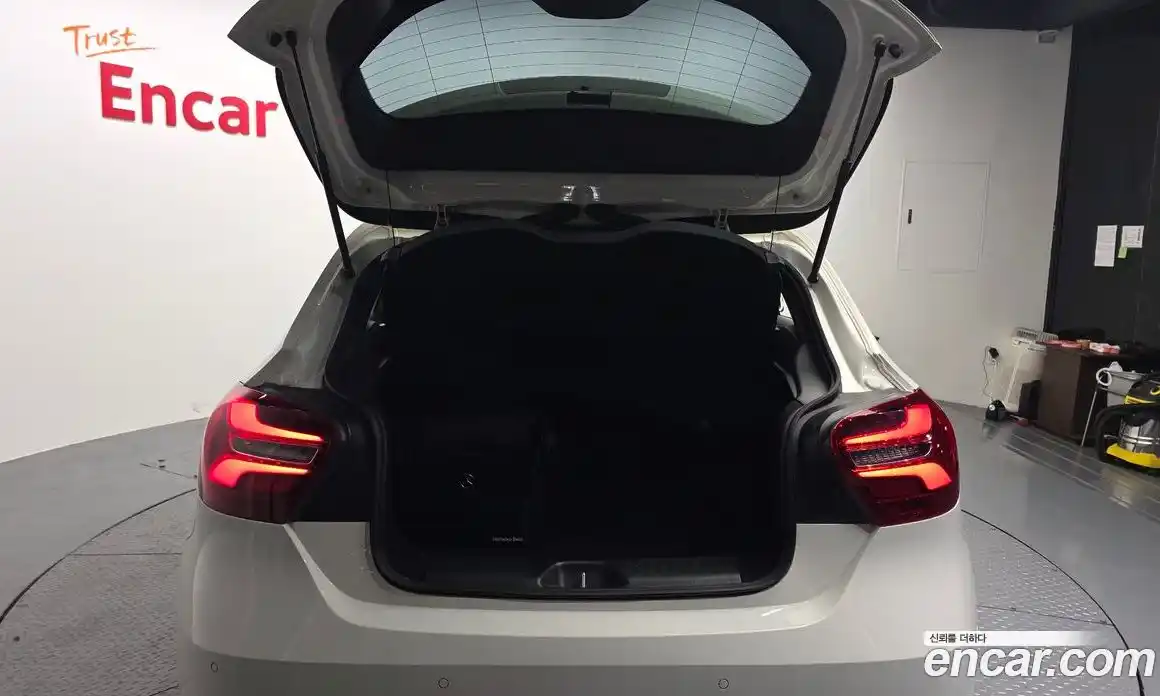 Mercedes-Benz A-Class 2017 1.6 гидро в Москве № 1835844, фото 28
