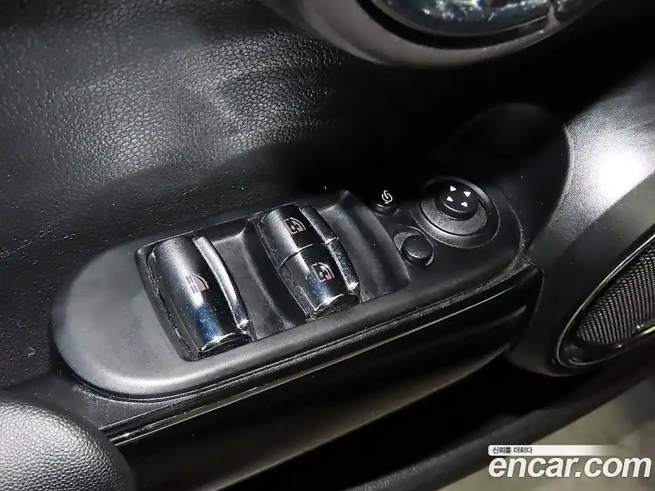 Mini Cooper Convertible 2016 2.0 гидро в Москве № 1837779, фото 16