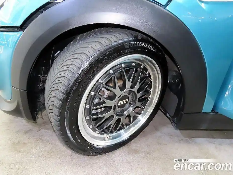 Mini Cooper Convertible 2016 2.0 гидро в Москве № 1837779, фото 20