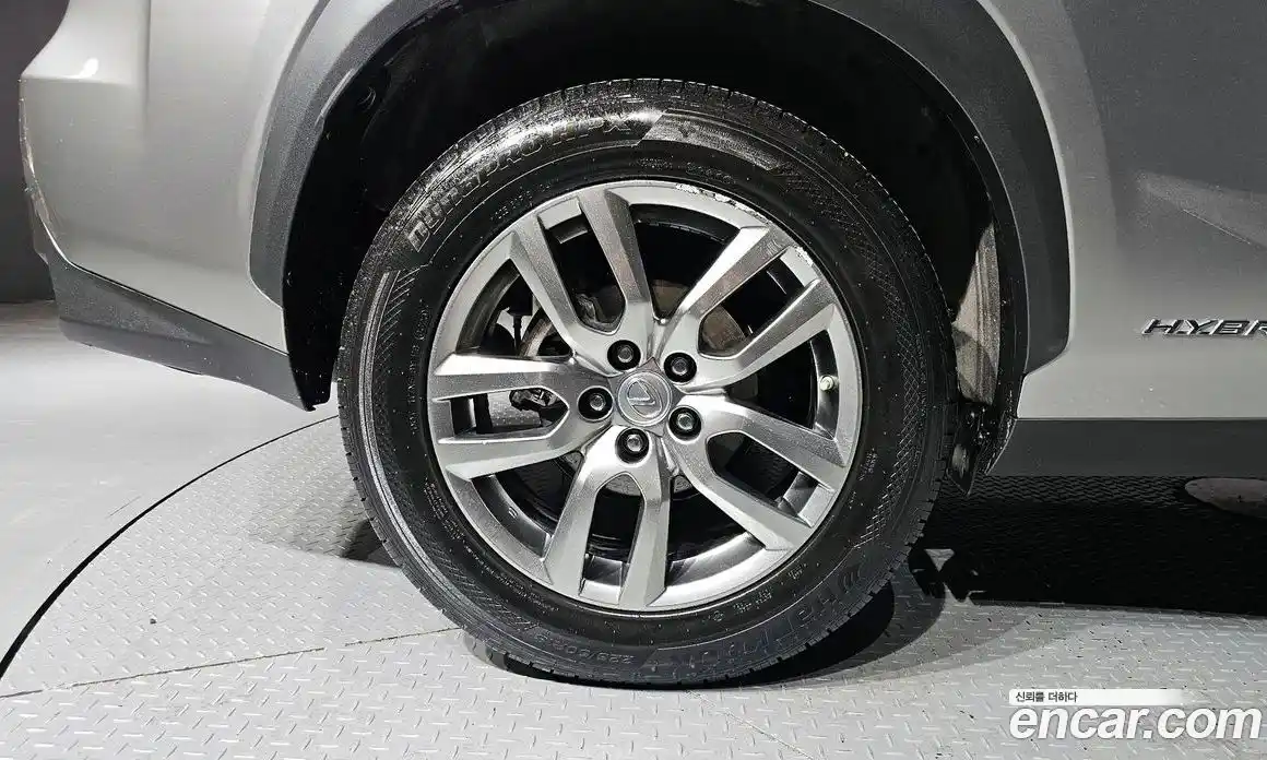 Lexus NX 2017 2.5 гидро в Москве № 1837983, фото 5