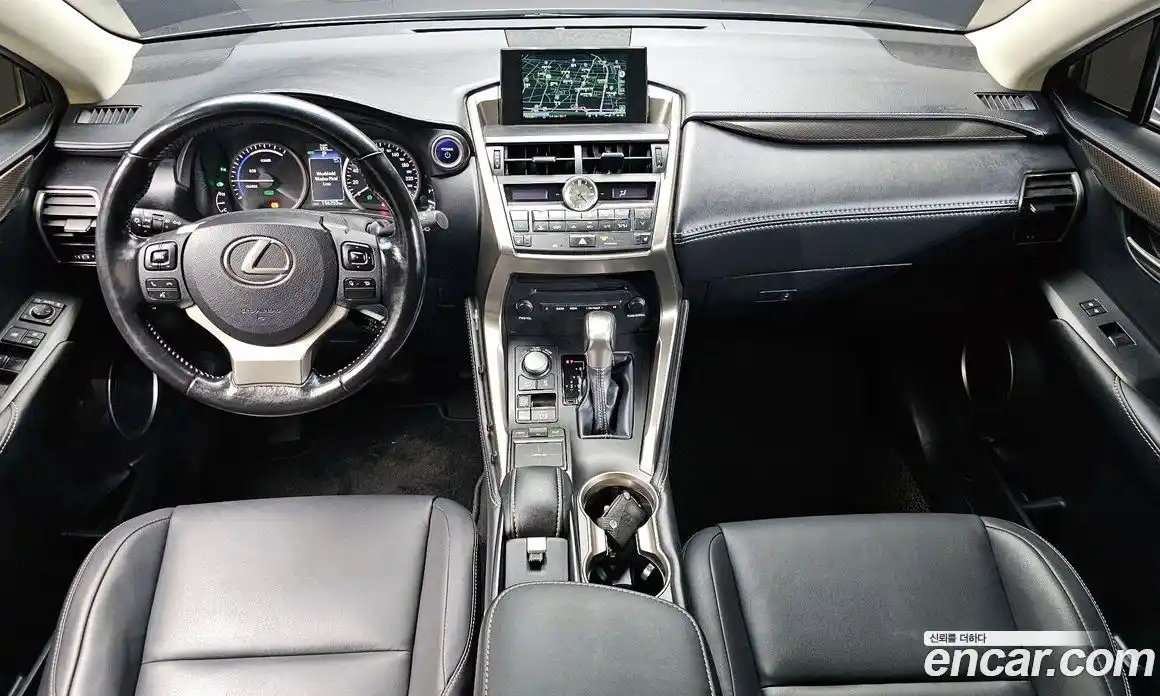 Lexus NX 2017 2.5 гидро в Москве № 1837983, фото 7