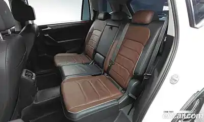 Volkswagen Tiguan 2023 2.0 гидро в Москве № 1838249, миниатюра 11