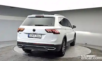 Volkswagen Tiguan 2023 2.0 гидро в Москве № 1838249, миниатюра 3
