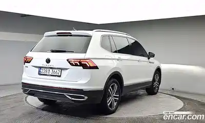 Volkswagen Tiguan 2023 2.0 гидро в Москве № 1838249, миниатюра 4