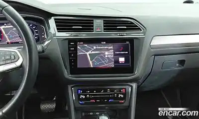Volkswagen Tiguan 2023 2.0 гидро в Москве № 1838249, миниатюра 8