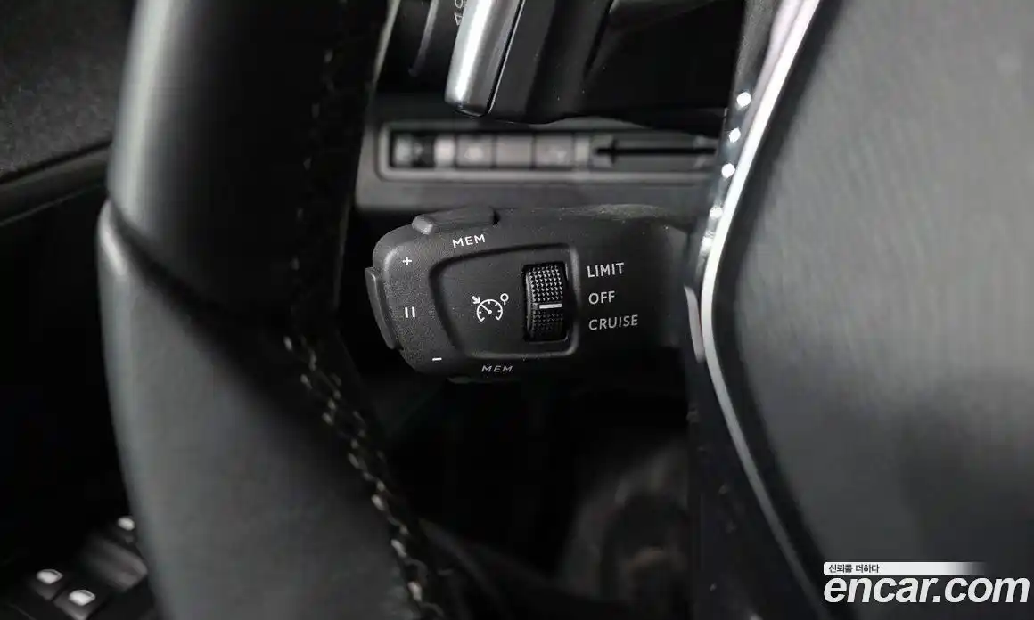 Peugeot 5008 2024 1.2 гидро в Москве, фото 27