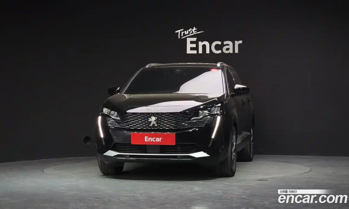 Peugeot 5008 2024 1.2 гидро в Москве, фото 3