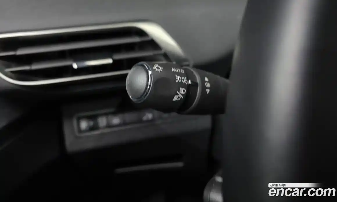 Peugeot 5008 2024 1.2 гидро в Москве, фото 33
