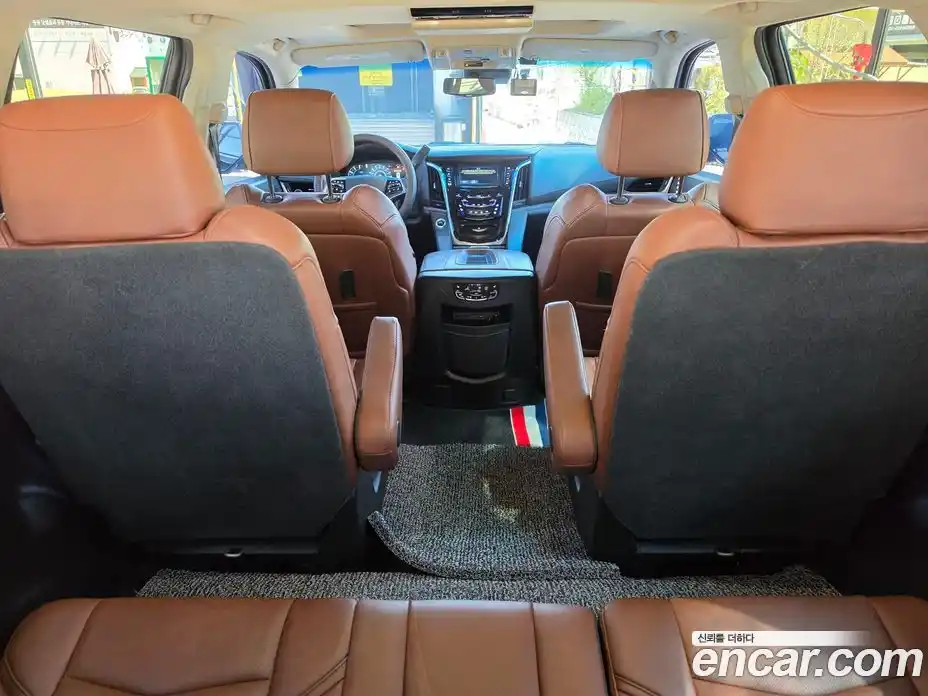 Cadillac Escalade 2018 6.2 гидро в Москве № 1842522, фото 17
