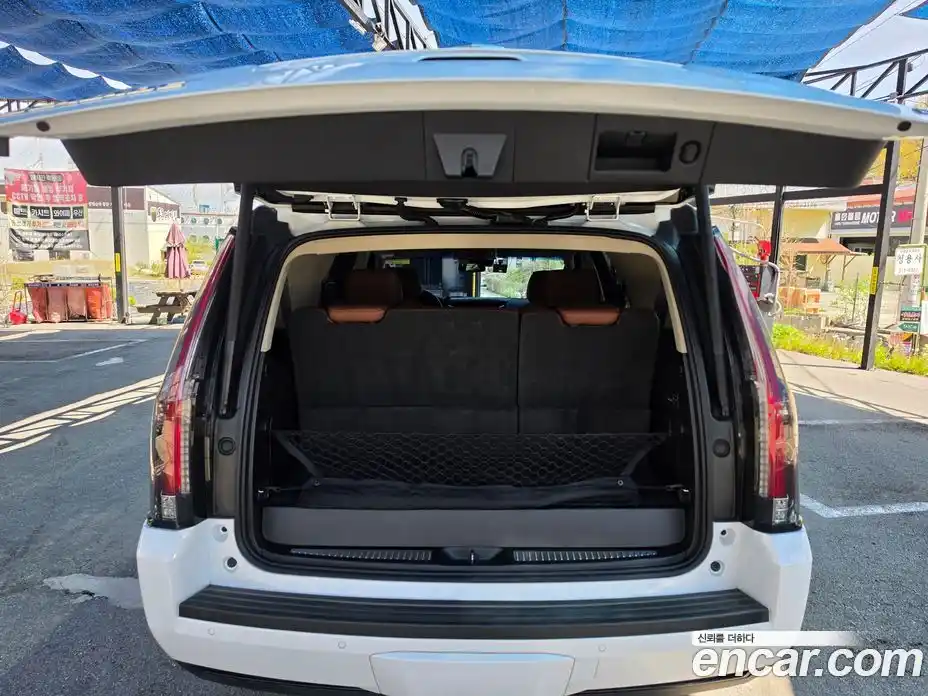 Cadillac Escalade 2018 6.2 гидро в Москве № 1842522, фото 18