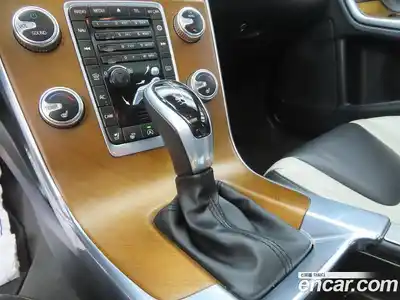 Volvo S60 2016 2.0 гидро в Москве № 196309, миниатюра 11