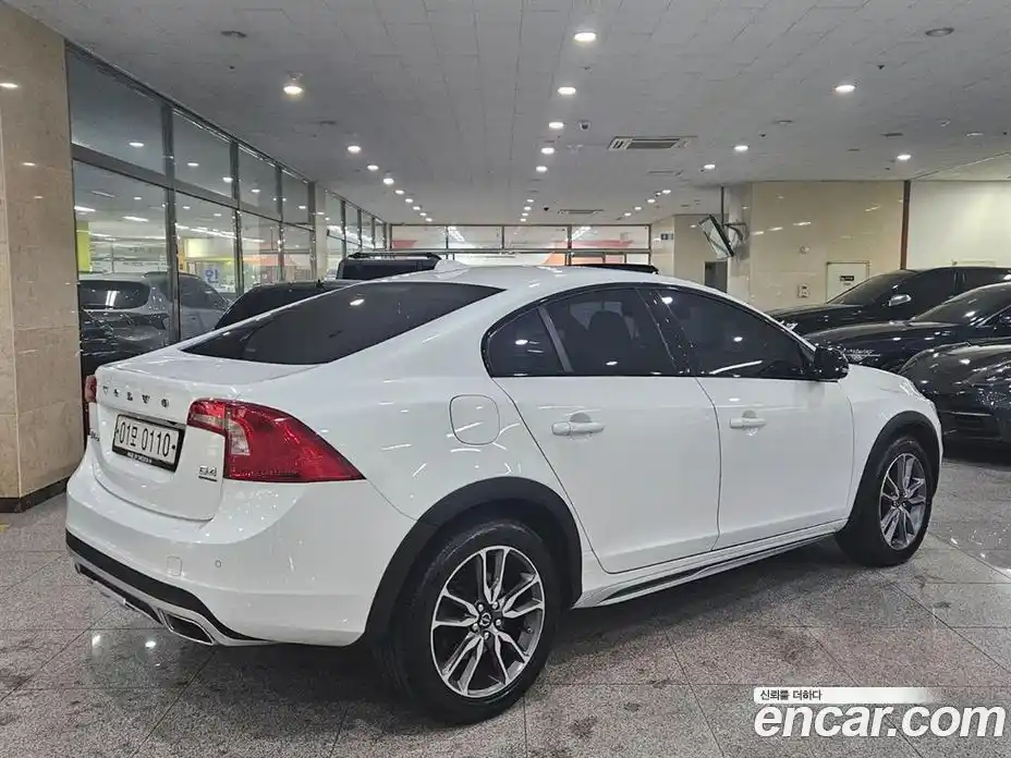 Volvo S60 2016 2.0 гидро в Москве № 196309, фото 3