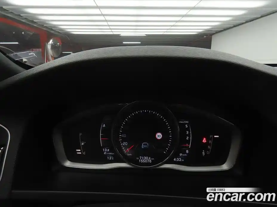 Volvo S60 2016 2.0 гидро в Москве № 196309, фото 9