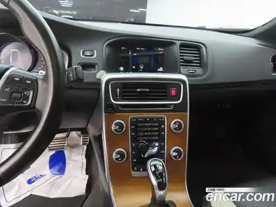 Volvo S60 2016 2.0 гидро в Москве № 196309, миниатюра 10