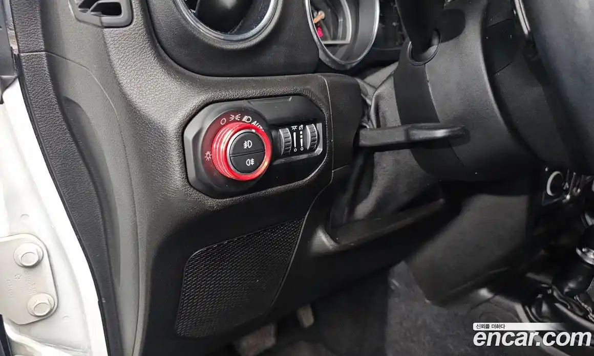 Jeep Wrangler 2019 2.0 гидро в Москве № 232302, фото 14