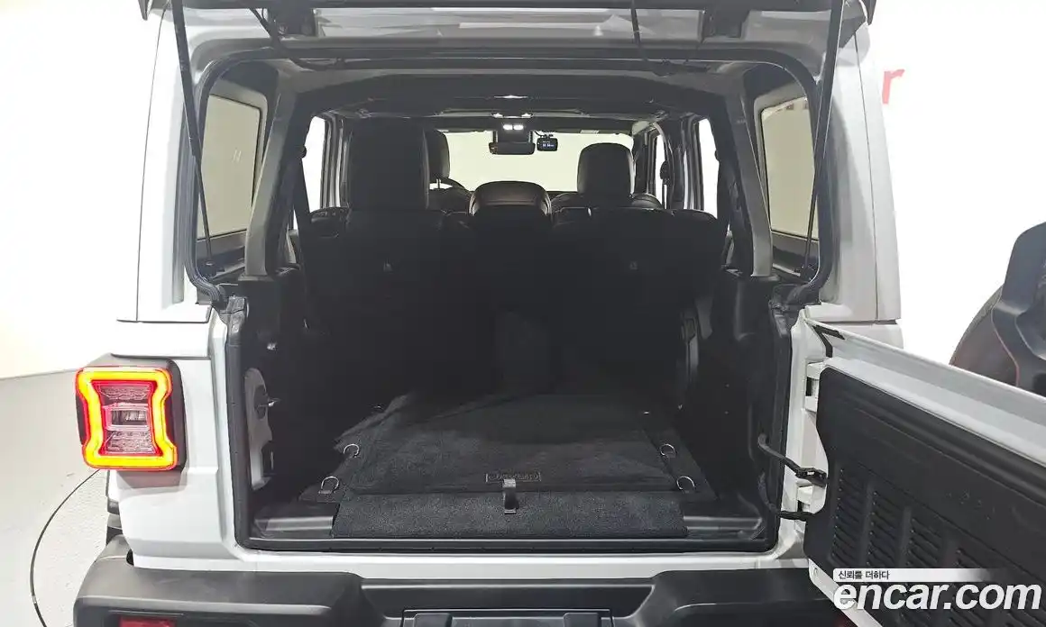 Jeep Wrangler 2019 2.0 гидро в Москве № 232302, фото 20