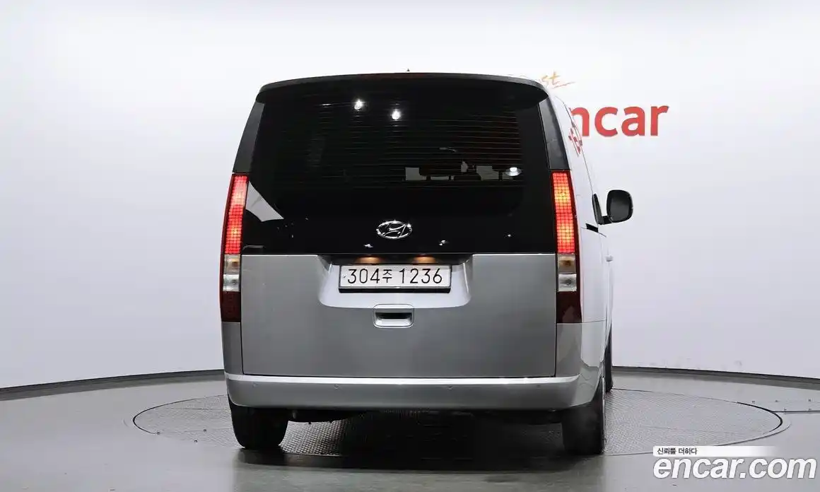 Hyundai Staria 2023 3.5 гидро в Москве № 108774, фото 4