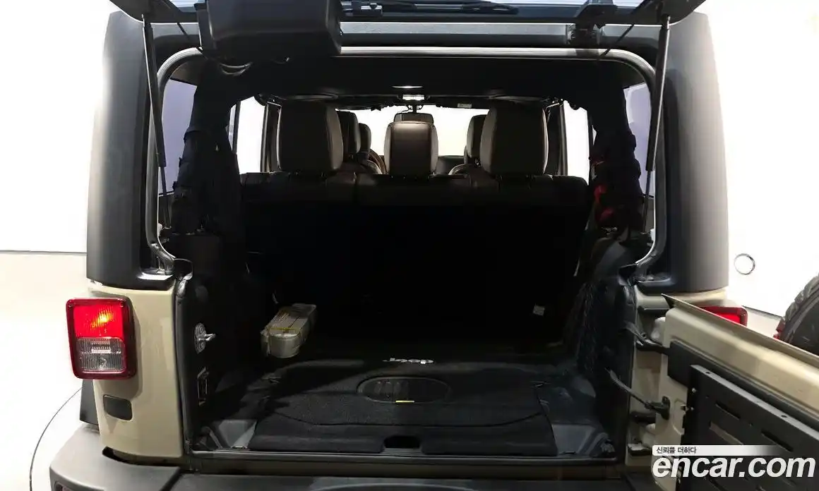 Jeep Wrangler 2017 3.6 гидро в Москве № 1247958, фото 26