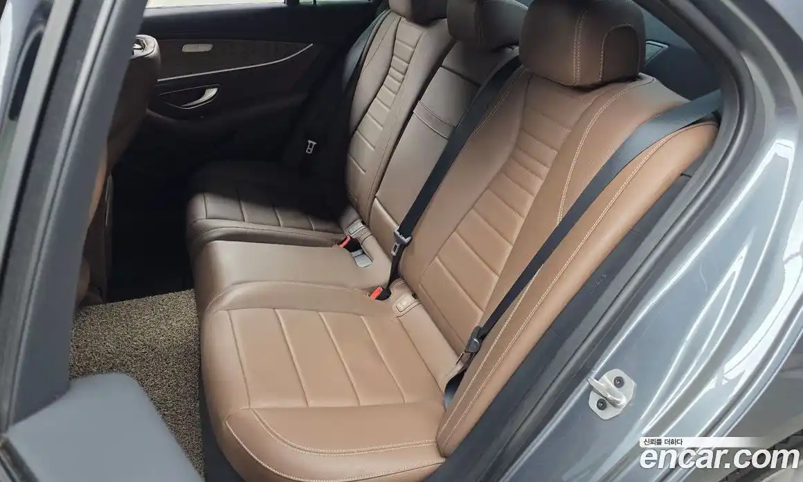 Mercedes-Benz E-Class 2021 2.0 гидро в Москве, фото 18