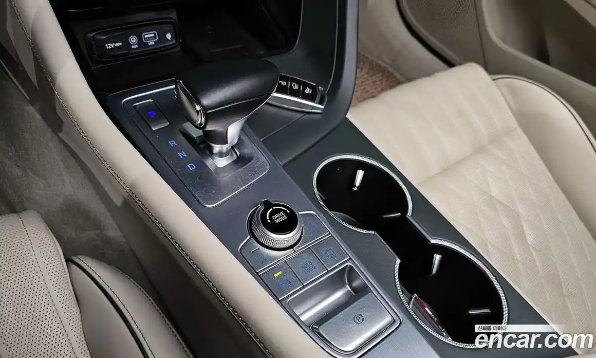 Genesis G70 2019 2.0 гидро в Москве № 13186, фото 9
