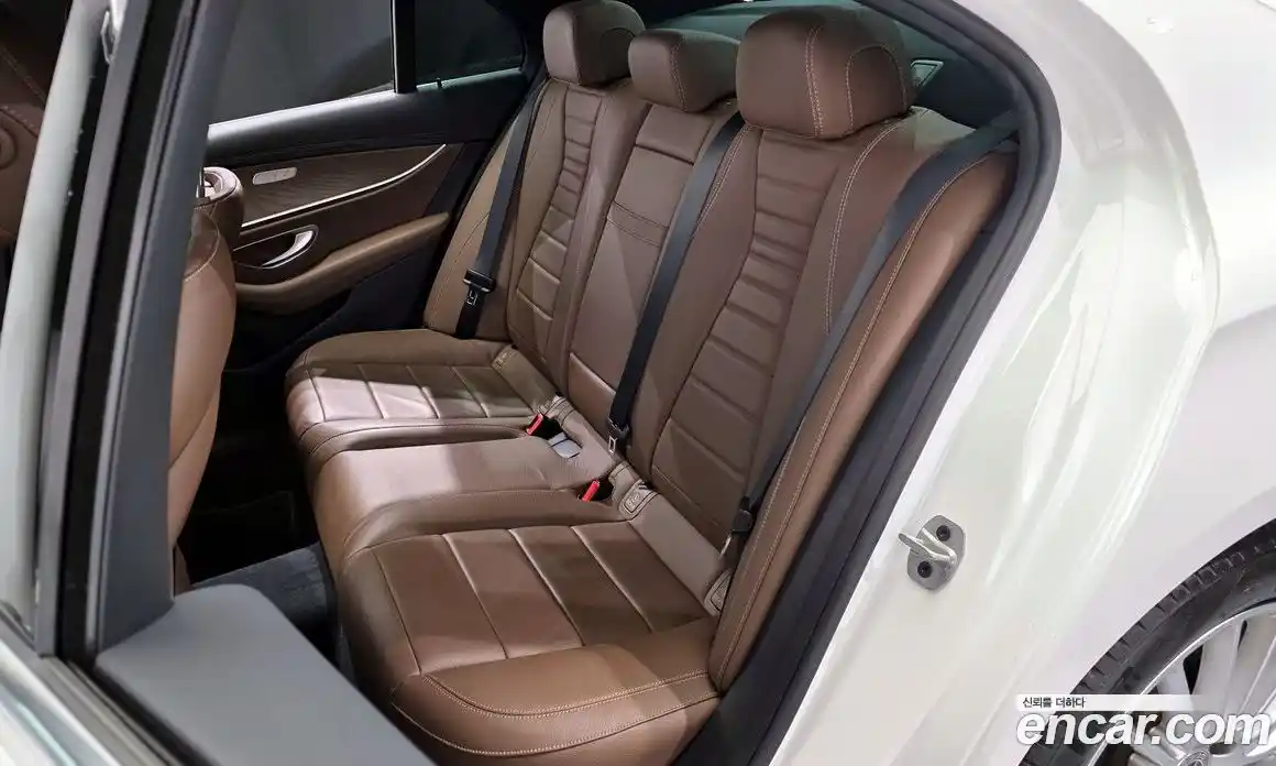 Mercedes-Benz E-Class 2022 2.0 гидро в Москве № 1322243, фото 17