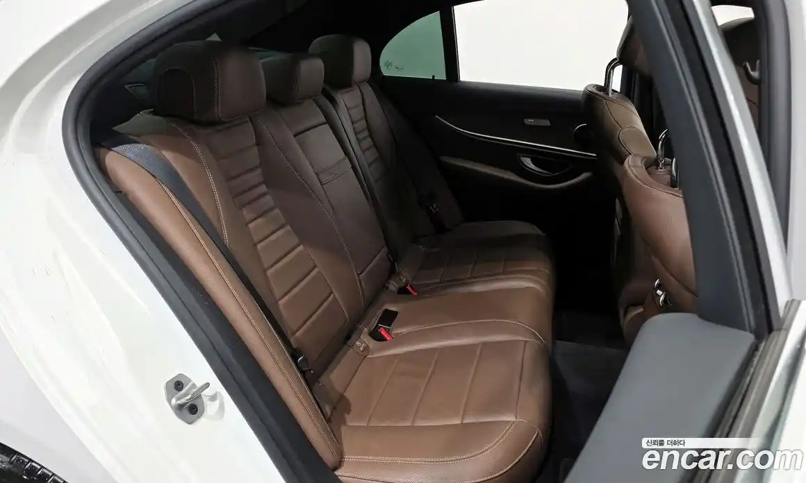 Mercedes-Benz E-Class 2022 2.0 гидро в Москве № 1322243, фото 18