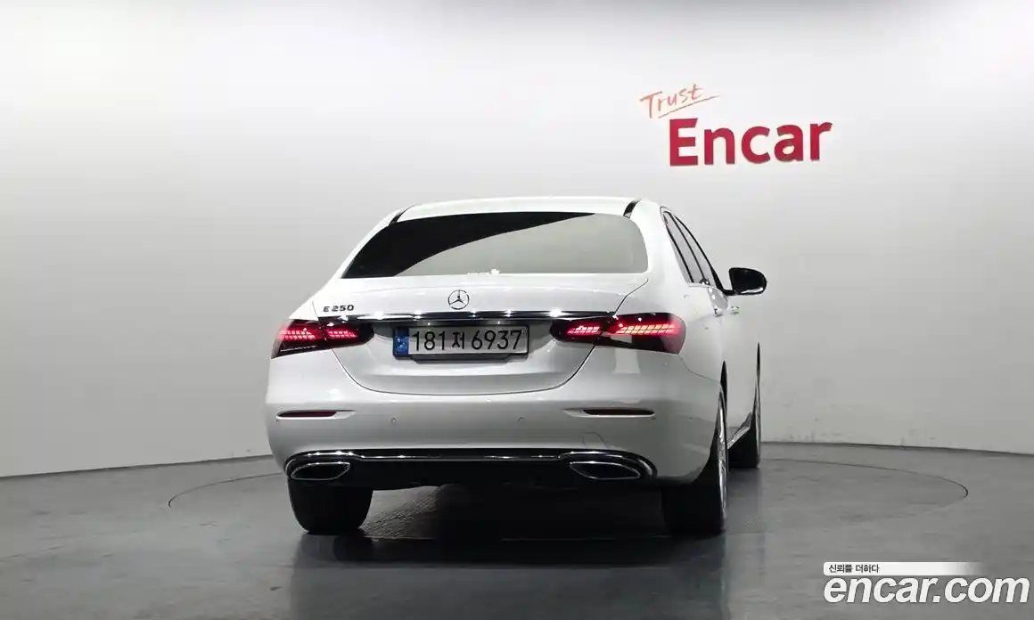 Mercedes-Benz E-Class 2022 2.0 гидро в Москве № 1322243, фото 4
