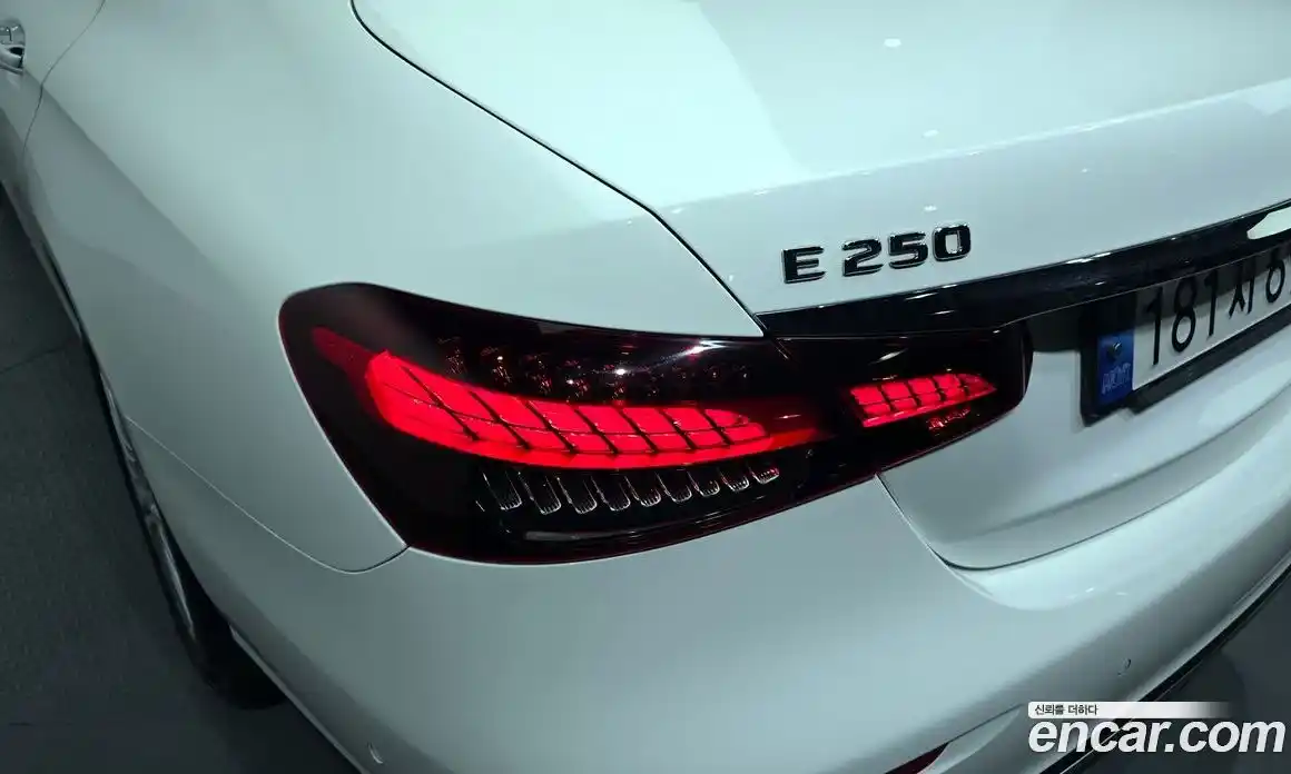 Mercedes-Benz E-Class 2022 2.0 гидро в Москве № 1322243, фото 9