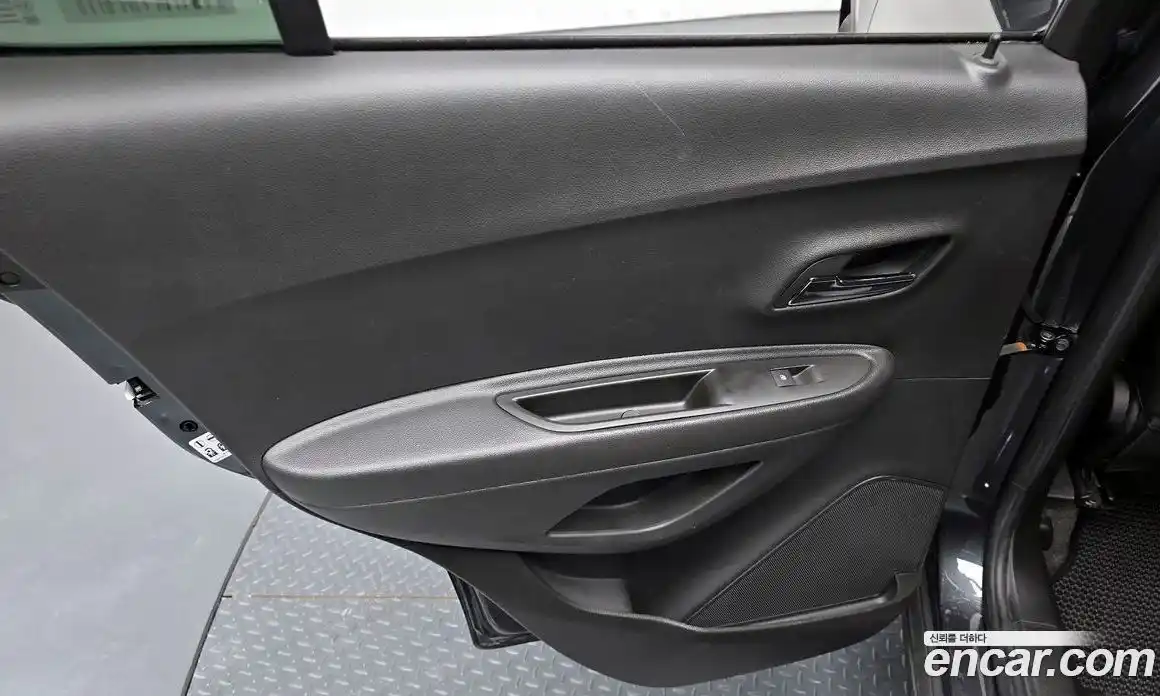 Chevrolet Trax 2017 1.4 гидро в Москве № 1345067, фото 15