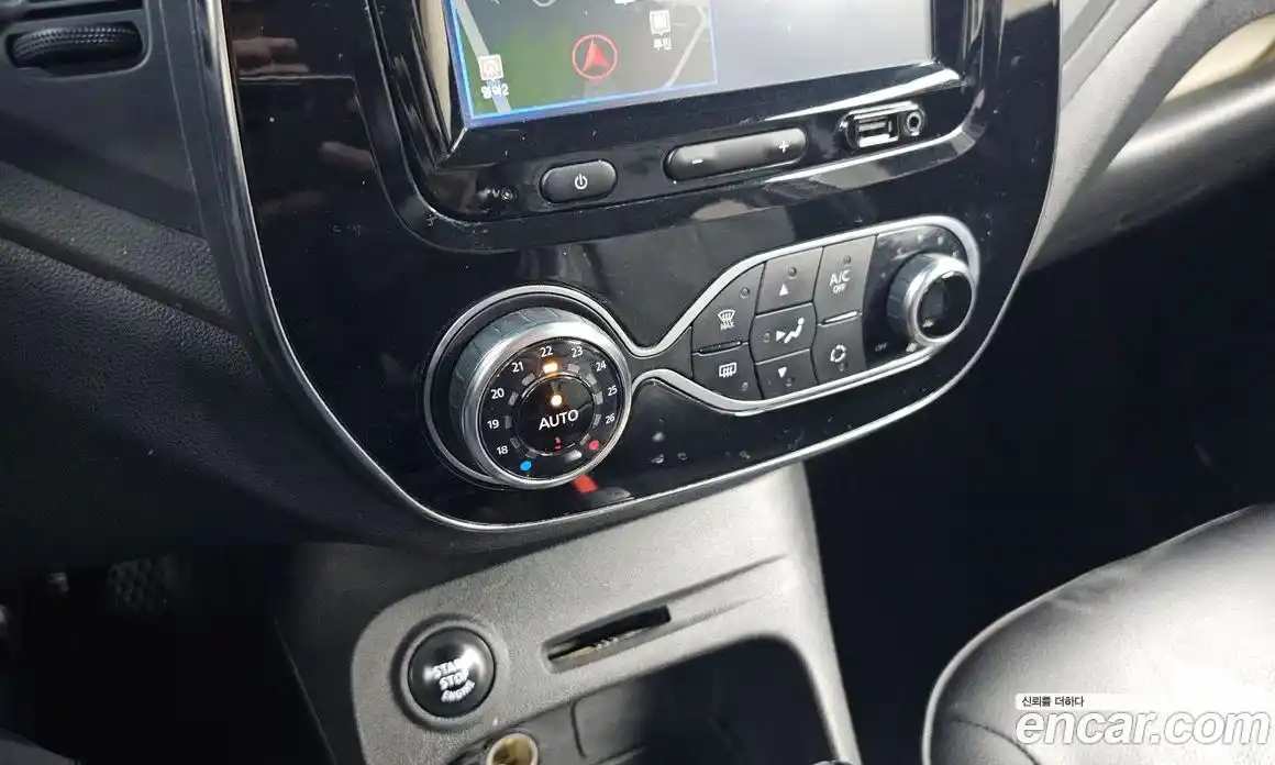 Renault QM3 2017 1.5 гидро в Москве № 1346374, фото 23