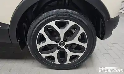 Renault QM3 2017 1.5 гидро в Москве № 1346374, миниатюра 7