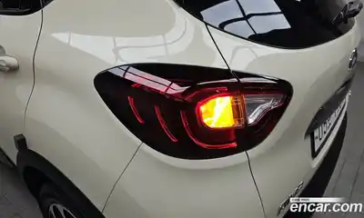 Renault QM3 2017 1.5 гидро в Москве № 1346374, миниатюра 9